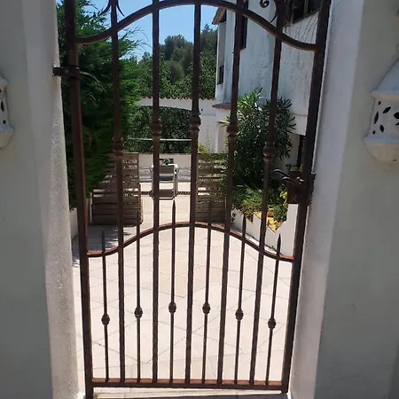 Charmant 2 Pieces Dans Villa Individuelle Terrasses Jardin Carros Exterior foto
